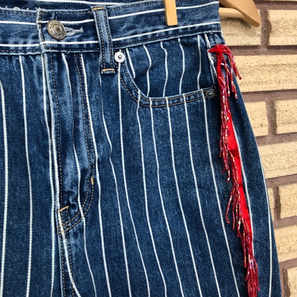Denim Pin Stripe Jeans with Vintage Fringe - American Eagle Mom Jeans - Waist 26 - Picture 11 of 16